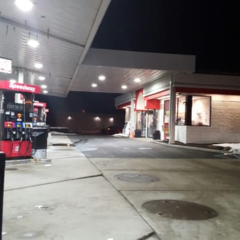 Speedway - Large overhead covering for bad weather - Gas Stations Near Me - Westbury, New York Speedway - Large overhead covering for bad weather - Gas Stations Near Me - Westbury, New York