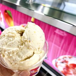La Michoacana Premium - Two scoops of ice cream