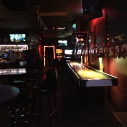 On the Rocks - Shuffle board and arcade games