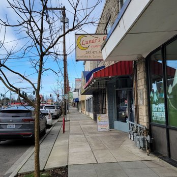 Lunar's Pho - Outside entrance. - Vietnamese Near Me - Tacoma, Washington