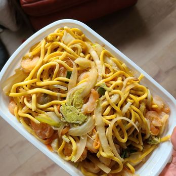 China Dragon - Lo Mein should never be this color. It should be tinted brown with flavor from the sauce....  Extremely BLAND - Chinese Near Me - Atlanta, Georgia