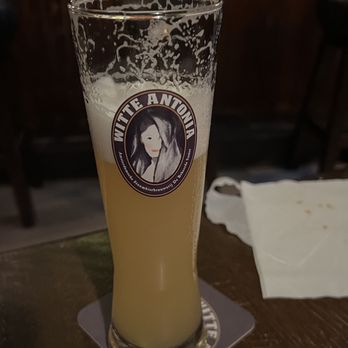 Café De Klos - Barbeque Near Me - Amsterdam, New Hampshire