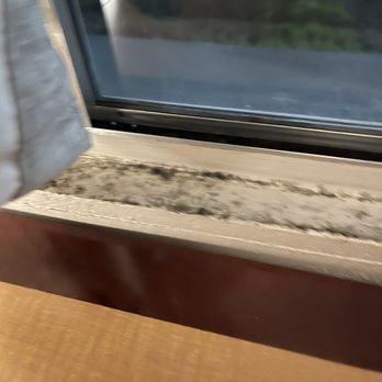 Hi-Way Host Motel - Moldy window seal - Hotels Near Me - Pasadena, California Hi-Way Host Motel - Moldy window seal - Hotels Near Me - Pasadena, California