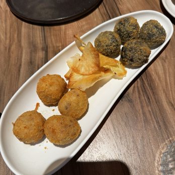Alfileritos 24 - Tapas/Small Plates Near Me - Toledo, TO Alfileritos 24 - Tapas/Small Plates Near Me - Toledo, TO