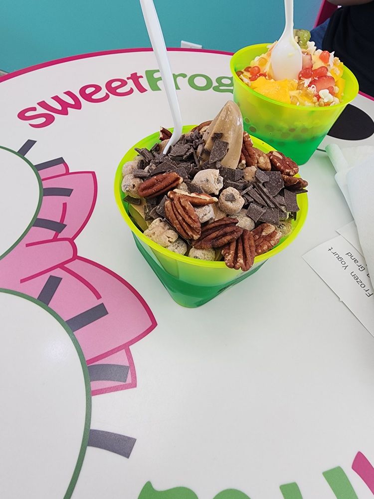 Sweet Frog Logo