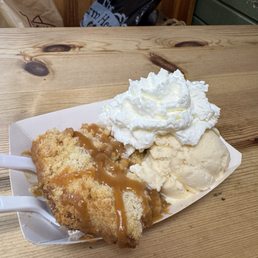 Caramel apple crumble