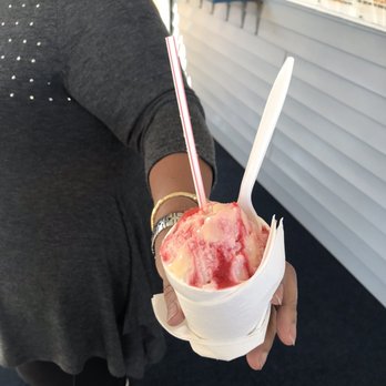 Rodney's Snowball Stand - Strawberry with condensed milk - Ice Cream & Frozen Yogurt Near Me - New Orleans, Louisiana