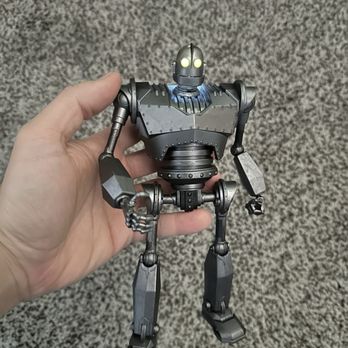 Crestline Comics - Iron Giant toy! - Comic Books Near Me - Crestline, California Crestline Comics - Iron Giant toy! - Comic Books Near Me - Crestline, California