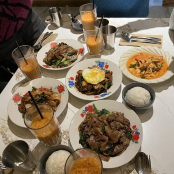 Dagg Thai Restaurant - Thai Near Me - New York, New York