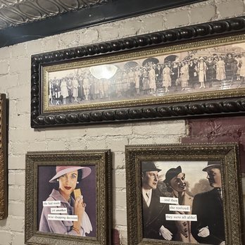 Eatin' in the Attic - Decor inside - American Near Me - Hartselle, Alabama Eatin' in the Attic - Decor inside - American Near Me - Hartselle, Alabama