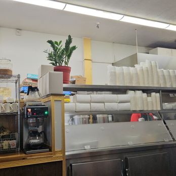 Jackie's Diner - Inside the restaurant - Hawaiian Near Me - Aiea, Hawaii