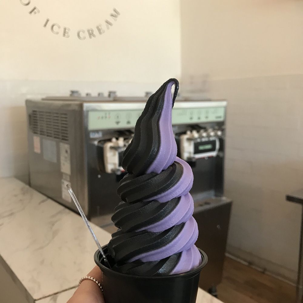 iHalo Krunch - Ice Cream & Frozen Yogurt Near Me - Toronto, Ontario iHalo Krunch - Ice Cream & Frozen Yogurt Near Me - Toronto, Ontario