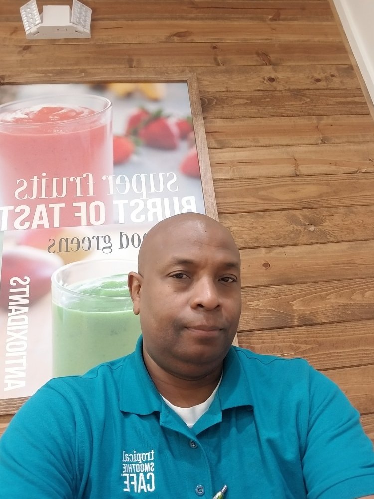 TROPICAL SMOOTHIE CAFE 1609 E Sunrise Blvd, Fort Lauderdale, Florida