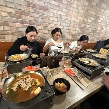 Boiling Point - Taiwanese Near Me - Gardena, California