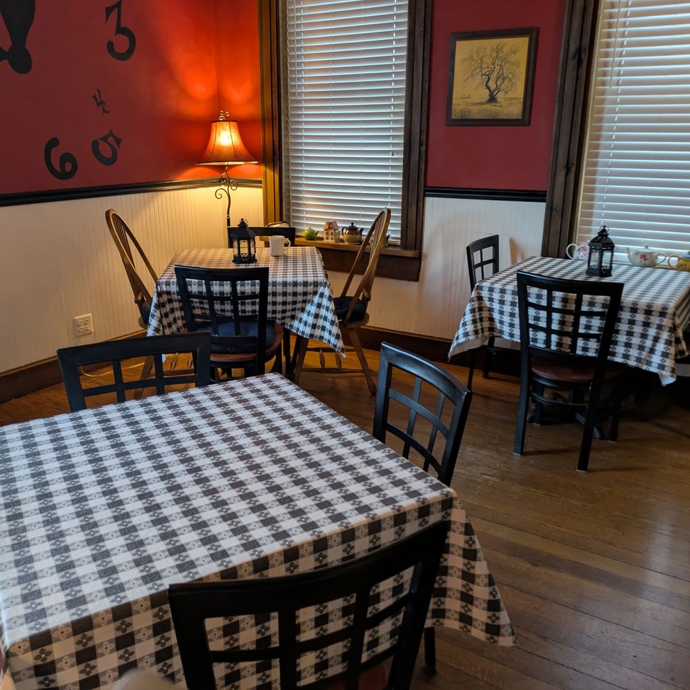Villainous Grounds - Upstairs at Villainous Grounds, Perryville - Coffee & Tea Near Me - Perryville, Missouri Villainous Grounds - Upstairs at Villainous Grounds, Perryville - Coffee & Tea Near Me - Perryville, Missouri
