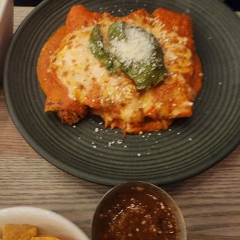 The Mexican STL - Chicken Enchalata - Mexican Near Me - Sappington, Missouri
