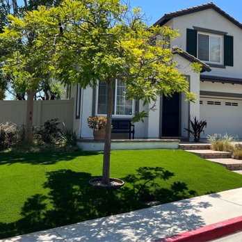 Mike's Synthetic Grass - Front lawn - after - Artificial Turf Near Me Mike's Synthetic Grass - Front lawn - after - Artificial Turf Near Me