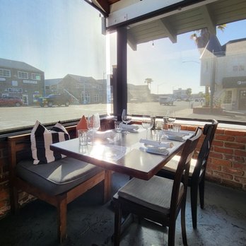 Sol Grill - Indoor dining - New American Near Me - Newport Beach, California