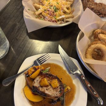 The Handle Bar Tavern And Eatery - Sports Bars Near Me - Plainville, Kansas