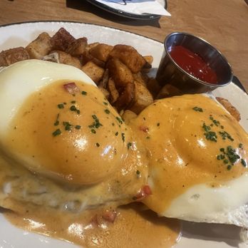 Soby's - Fried Green Tomatoes Eggs Benedict - New American Near Me - Greenville, South Carolina