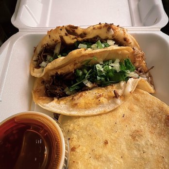 Taqueria La Paloma - Cheesy mulitas, queso birria taco and consume - Food Trucks Near Me Taqueria La Paloma - Cheesy mulitas, queso birria taco and consume - Food Trucks Near Me