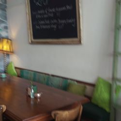 Lilo Cafe - Seating