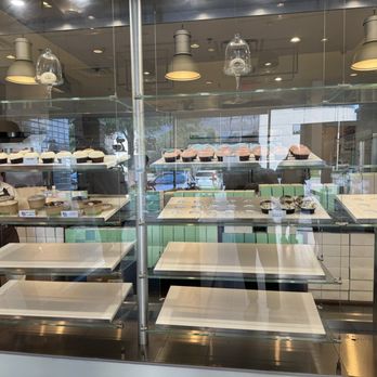 CRAVE Cupcakes - West U - Cupcakes Near Me - Houston, Texas