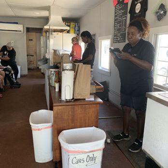 Tex Miller - Friendly staff! - Burgers Near Me - Cameron, Texas