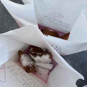 Beignets Expressed - Powdered beignets Delicious! - Desserts Near Me - Anaheim, California Beignets Expressed - Powdered beignets Delicious! - Desserts Near Me - Anaheim, California