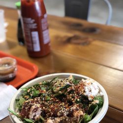 Poke House - Round Rock - Half and half bowl (Brown rice and salad) with classic ahi tuna and Thai ahi with chili peppers and spicy mayo