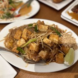 Rose Garden - Pad Thai