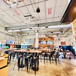 Hotto Noodle - Seating Area