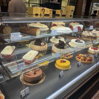 Porto's Bakery & Cafe - Bakeries Near Me - Burbank, California