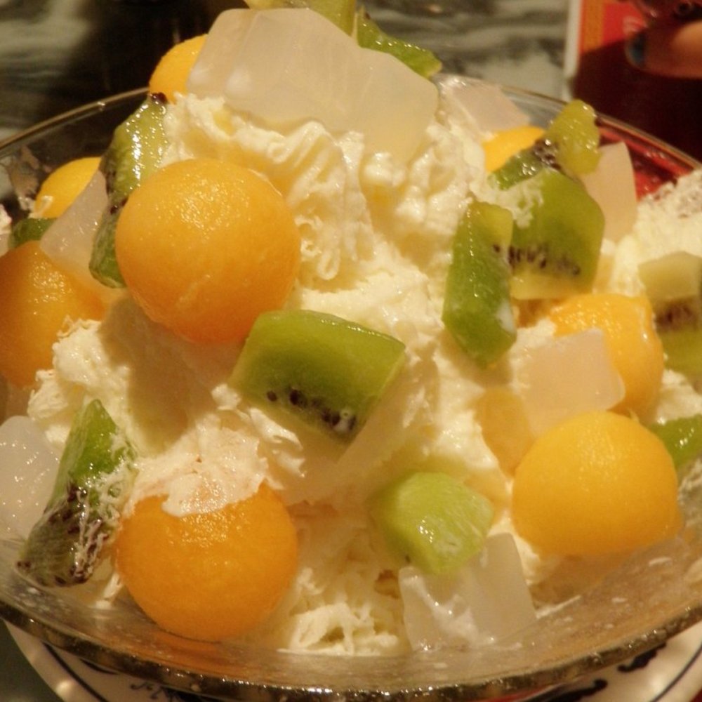 Tracy Dessert - HK Style Milk Shaved Ice with Fruits ($7.45) - Desserts Near Me - Markham, Ontario Tracy Dessert - HK Style Milk Shaved Ice with Fruits ($7.45) - Desserts Near Me - Markham, Ontario