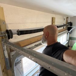 Sunset Garage Door Service - Fort Lauderdale's choice for garage door repair. Fast springs repair in Victoria Park & Coral Ridge. Call Sunset Garage Door!