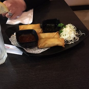 Rockin' Ramen - 4 Pieces Vegetable Egg Roll - Ramen Near Me - Temecula, California