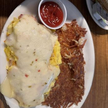Grizzly Cafe - Denver omelette with pepper jack cheese - American Near Me - Wrightwood, California Grizzly Cafe - Denver omelette with pepper jack cheese - American Near Me - Wrightwood, California