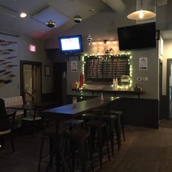 School House Pub - Pubs Near Me - Austin, Texas