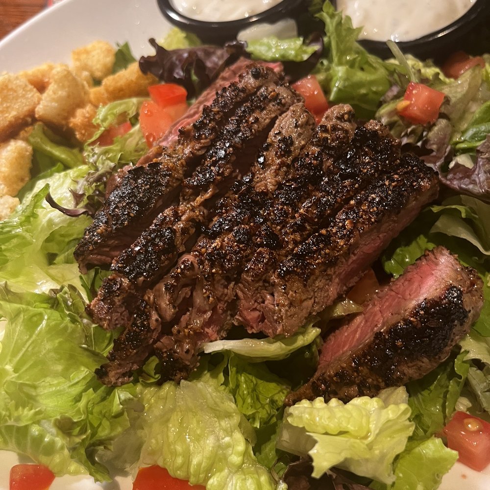LongHorn Steakhouse - Steak salad - Steakhouses Near Me - Farragut, Tennessee