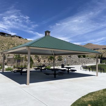 Somersett Park West - Covered eating area. - Dog Parks Near Me - Reno, Nevada Somersett Park West - Covered eating area. - Dog Parks Near Me - Reno, Nevada