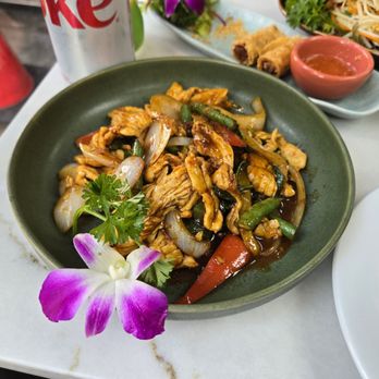 Prung - Thai Near Me - Woodside, New York Prung - Thai Near Me - Woodside, New York