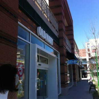 Old Navy - Storefront. - Personal Shopping Near Me - Yonkers, New York