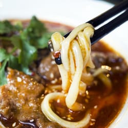 Festival des Pâtes - Soupe de nouilles au bœuf, pimentée