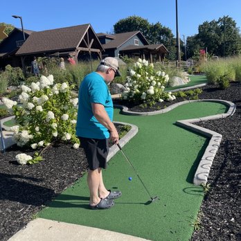 Mountain View Family Drive In - Mini golf course - Mini Golf Near Me - Nazareth, Pennsylvania