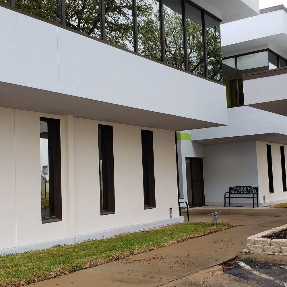 Max Motley, DDS - The office building, a nice modern office with nice large windows in the room where you get your teeth cleaned. - Cosmetic Dentists Near Me - Garland, Texas Max Motley, DDS - The office building, a nice modern office with nice large windows in the room where you get your teeth cleaned. - Cosmetic Dentists Near Me - Garland, Texas