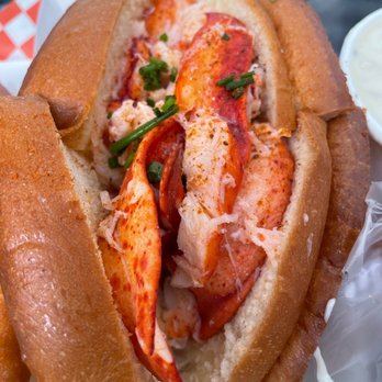 Pike Place Chowder - Connecticut-Style Lobster Roll - Served Warm - Seafood Near Me - Seattle, Washington