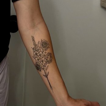 Olina Ink - Birth flower tattoo - Tattoo Near Me - San Diego, California Olina Ink - Birth flower tattoo - Tattoo Near Me - San Diego, California