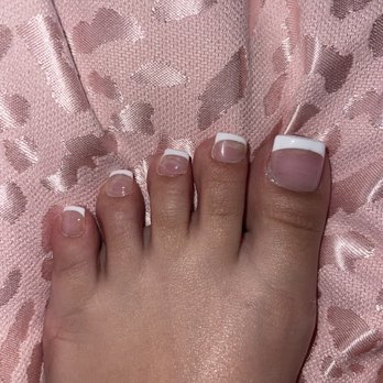 Luxe Nail Salon - Nail Salons Near Me - Hayward, California