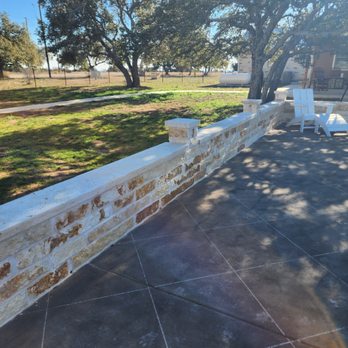 Rusty Crain Concrete & Excavation - Stone seating bench - Masonry/Concrete Near Me - Bertram, Texas