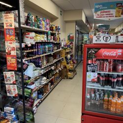 Oxxo - Inside